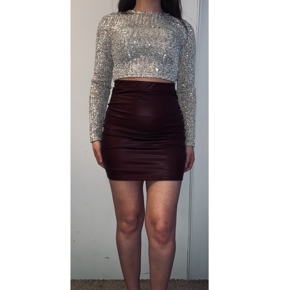 Long sleeve champagne sequin crop top.